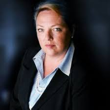 Maura Richards's Instagram, Twitter & Facebook