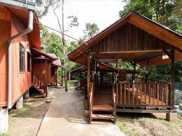 Ποια εστιατόρια είναι κοντά στο maninjau chalet; Mat Drat Senarai Homestay Resort Dan Chalet Best Di Janda Baik
