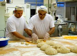 Steht für frische backwaren in tradition seit 1927. Backer Wikipedia