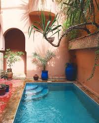 Long And Intense Day Today My Tuesday There Are Always Like This I Would Love To Immerse My Feet In That P Courtyard Pool Backyard Pool Swimming Pool Designs