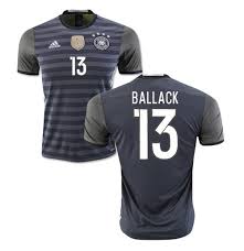 Ir a la navegaciónir a la búsqueda. Kaufe Trikot Deutschland Fussball 2016 2017 Away Fur Kinder Ballack 13