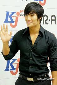 Kim jongkook is one of the original members who appeared since episode 1. Kim Jong Kook