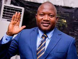 Sur la politique nationale de l'emploi (pne) et son plan célestin tawamba accuse le ministre de l'emploi et de la formation professionnelle d'avoir élaboré la nouvelle loi sans concertation préalable avec le. Rdc John Ntumba Le Ministre Charge De Piloter Le Chantier Formation Professionnelle Zoom Eco