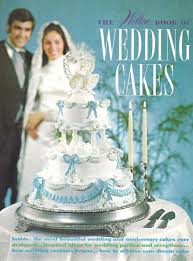 The Wilton Book Of Wedding Cakes 1970s Cake By Cottageonthebluff Wedding Cakes Vintage Wedding Cake Pictures Cake Decorating Books
