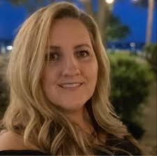 Who can make a custom cake for a shower in Trenton, GA?