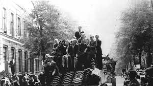 In de media en elders in het publiek wordt nogal eens verkondigd dat wij vrij zouden zijn. Bevrijdingsdag En Hemelvaart Op Een Dag Hoe Uniek Is Dat Nos