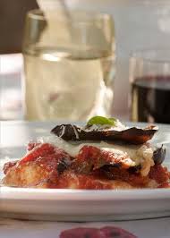 Melanzane Alla Parmigiana Der Himmel Fur Melanzani Liebhaber Derstandard At 2000065038444 Melanzane Alla Parmigiana Melanzane Melanzani Lebensmittel Essen
