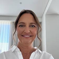 Brayden and the Bear: The Berry Grove Clue (The Brayden and the Bear  Trilogy) : Dyell, Camille: Amazon.in: Books