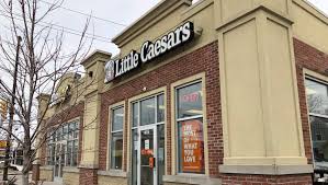 Little caesars has 16,059 employees at their 1 location. Mouse Poop Baked In Pizza Crust Is The Biggest Mystery