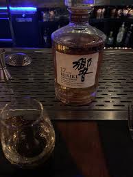 Cheers From The Whiskey House In San Diego In 2020 Whiskey House Suntory Whisky Whiskey