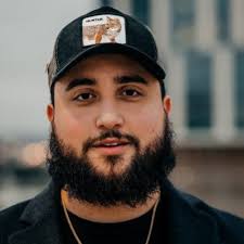 Aaron Alba (@aaroncalba)