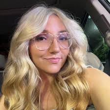 Taylor Swift themed baby photos and outfits inspiration