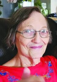 Lois Phelps's Instagram, Twitter & Facebook