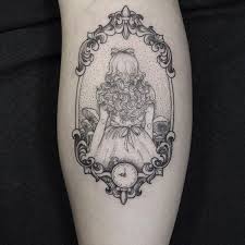 Tatoo tätowierungen tätowierte frauen grinsekatze wunderland tattoo zeichnungen kunst bilder coole tattoos. Alice Im Wunderland Tattoo Spirit