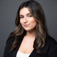 Frieda Walton's Instagram, Twitter & Facebook