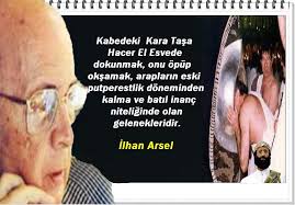 Kabedeki Kara Tasa Hacer El Esvede Dokunmak Onu Opup Oksamak Araplarin Eski Putperestlik Doneminden Kalma Ve Batil Inanc Niteliginde Olan Inanc Ilham Baski