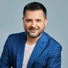 Eli Arias (@EliAria12534755)