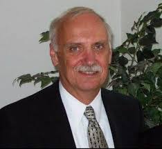 Andrew Metts's Instagram, Twitter & Facebook