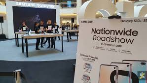 Retail company in kuala lumpur, malaysia. This Is The Cue At The Samsung Galaxy S10 Roadshow In Mid Valley