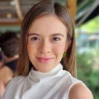 Vicky Valencia's Instagram, Twitter & Facebook