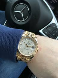 Rolex Day Date 40 18k Yellow Gold With Diagonal Motif And Fluted Bezel Rolex Watches Rolex Rolex Day Date