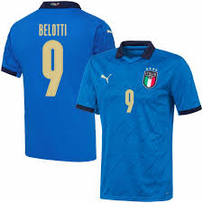 Als der italienische unternehmer silvio berlusconi 1986 die aktienmehrheit am verein erwarb, fand der ac mailand wieder in die erfolgsspur zurück. Puma Italien Belotti 9 Home Trikot 2020 2021