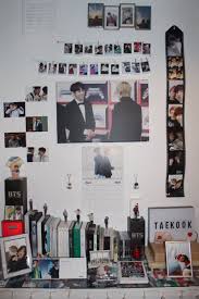 Pin By Niji On Bts Army Room Decor Army Room Bts