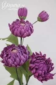 Crisantemos En Pasta De Goma Chrysanthemums Gumpaste Cake By Yolanda Cueto Yocuna Arte E Gum Paste Flowers Tutorials Sugar Flowers Tutorial Clay Flowers