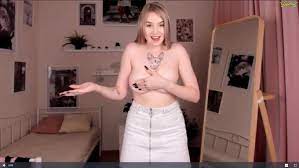 Nicole_hartree showing tits
