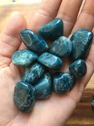 Blue Apatite Stone Blue Apatite Crystal Blue Apatite Etsy Blue Apatite Crystal Crystal Healing Stones Apatite Stone