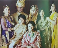 The general assumption would be a fashion. Kareena Kapoor Khan And Saif Ali Khan S Unseen Wedding Picture Ft Sara And Ibrahim Is Nothing But Royal The Rahnuma Daily