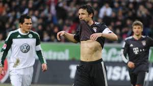 Mark van bommel has been an essential part of fc bayern's midfield for 5 years. Mark Van Bommel Im Interview Normalerweise Kommt Bayern Weiter Eurosport