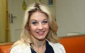 Hana maciuchová, sabina laurinová, jan šťastný, luděk munzar, jana hlaváčová, stanislav. Sabina Laurinova Z Princezny Alkoholickou Ahaonline Cz