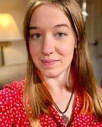 Angela Prouty's Instagram, Twitter & Facebook