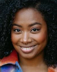 Anna Sharpe's Instagram, Twitter & Facebook