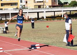 O salto triplo está nas olimpíadas desde 1896 com a modalidade masculina e o primeiro campeão alguns dados mostram que o salto triplo começou com os celts nos jogos tailtianos, no século ii. Salto Triplo Martina Carboni Conquista Il Titolo Sardo Allieve Atletica Ichnos Sassari