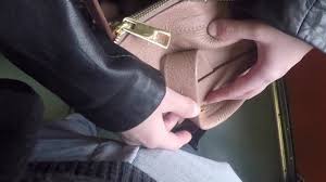 Touch in metro | bokeptube