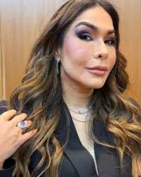 Fechando um dia especial com chave de ouro! Foi uma honra compartilhar  conhecimento e paixão na XXIII Jornada Cearense de Cirurgia Plástica.  Gratidão pela oportunidade de falar sobre o que amo! ✨🎙️