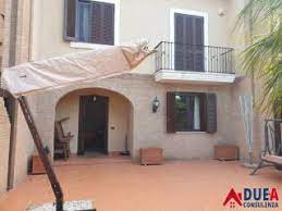 5 stanze, 3 wc, 250 m². Hauser Mit Garten Zu Verkauf Quarto Immobiliare It