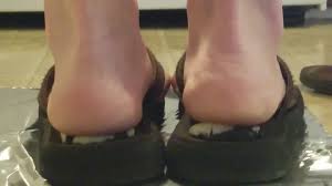 Inshoe and barefoot treat crush - ThisVid.com