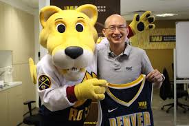 Peyton manning told the nuggets mascot to go long and fired a deep ball just like old times. Denver Nuggets On Twitter Supermascot Rocky Paid A Visit To Our Partners At Wu Malaysia Over The Weekend