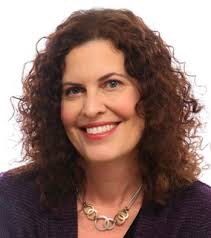 Lisa Schulman's Instagram, Twitter & Facebook