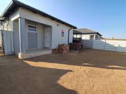 Explore properties for sale in western cape as well! Crystal Park Property And Houses For Sale Pam Golding Properties