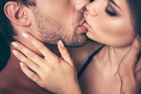 How To French Kiss In 7 Easy Steps Lovetoknow