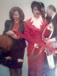 The one interview i had with selena, nine months before her death, all she wanted to talk about was her new boutiques in san antonio and corpus christi and her fashion line. Inauguracion Selena Boutique En Selena Always Selena Facebook