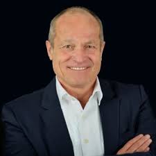 Es ist vollbracht!" Letzte Woche durfte ich zuerst das Diplom für den…