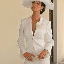 Robe verte un jour ailleurs. Epingle Sur Mere De La Mariee