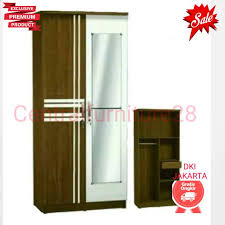 Akan lebih baik jika lemari tidak hanya digunakan dari fungsinya, tetapi juga dilihat bagaimana lemari minimalis ini sesuai untuk kamar tidur anda. Lemari Pakaian 2 Pintu Murah Shopee Indonesia