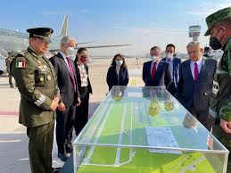 La base aérea militar de santa lucía, ubicada en zumpango, estado de méxico, y a tan solo 45 km del aeropuerto internacional benito juárez de la ciudad de méxico (aicm), se transformará en el aeropuerto internacional felipe ángeles para ser junto al aicm y al aeropuerto internacional de. Amlo Expropia 11 Hectareas Para Construccion Del Aeropuerto Felipe Angeles En Santa Lucia