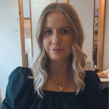 Chloe Power's Instagram, Twitter & Facebook